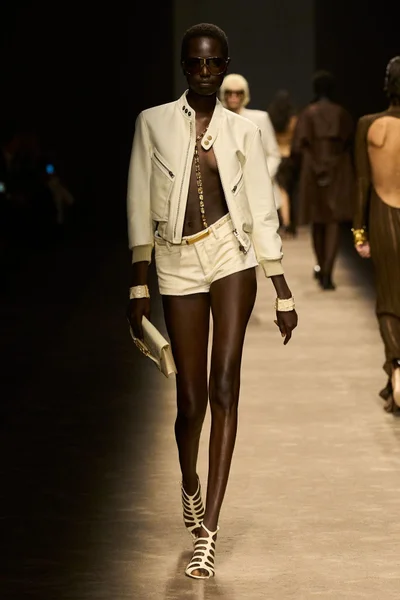 Look 20